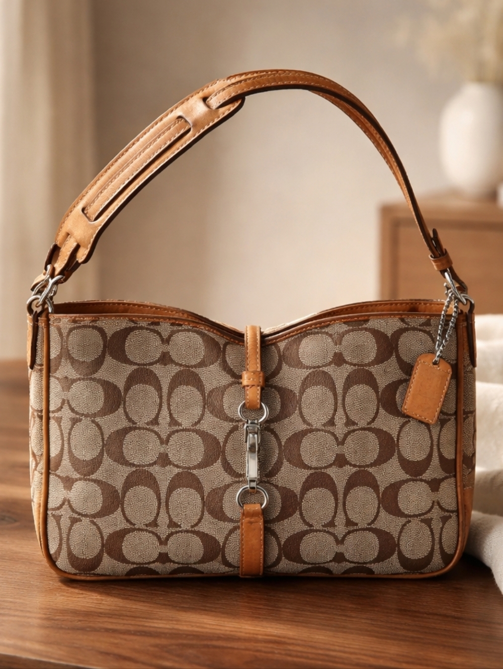 Coach Signature Clip Vintage  Canvas Shoulder Bag in Brown/Tan